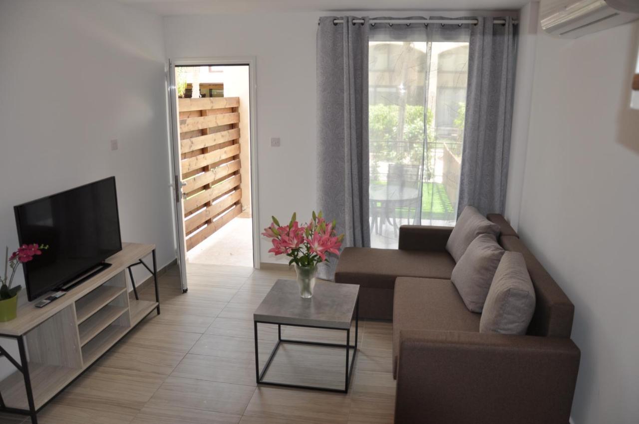 Lux Galatex Limassol Exterior photo